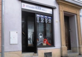 otviraci-doba-na-pobocce-sternberk
